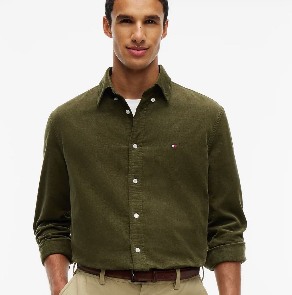 Chemise coupe standard en velours côtelé fin